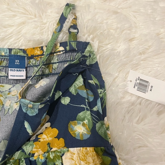 NWT Old Navy XS (size 5) - Picture 2 of 2